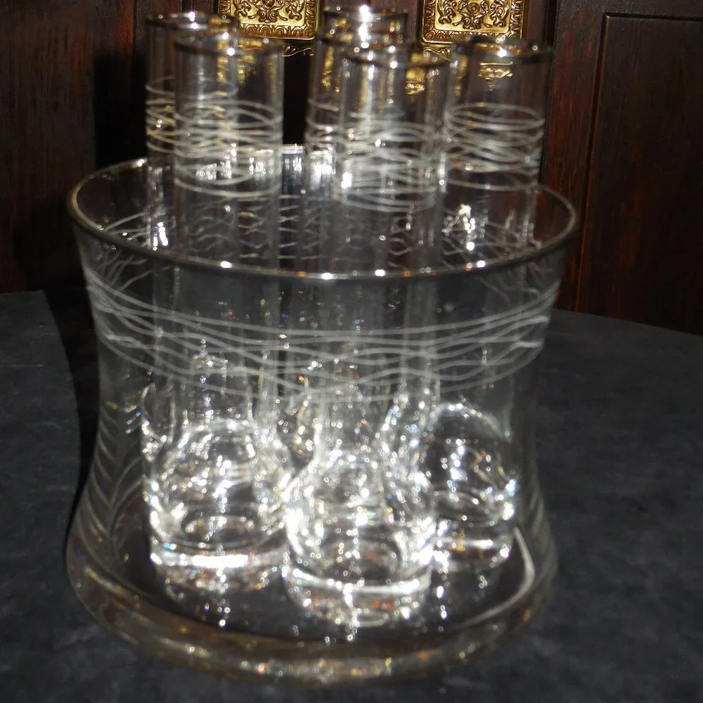 Set of 6 Toasting Glasses/ Flutes Shooters/ Shot Glasses